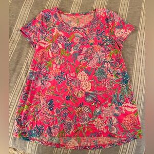 Lilly Pulitzer Size Large T-shirt